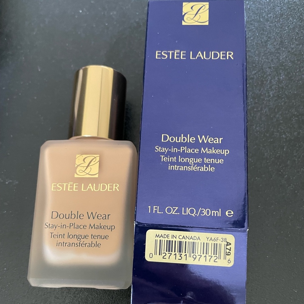 Estée Lauder Double Wear Stay in place make up foundation